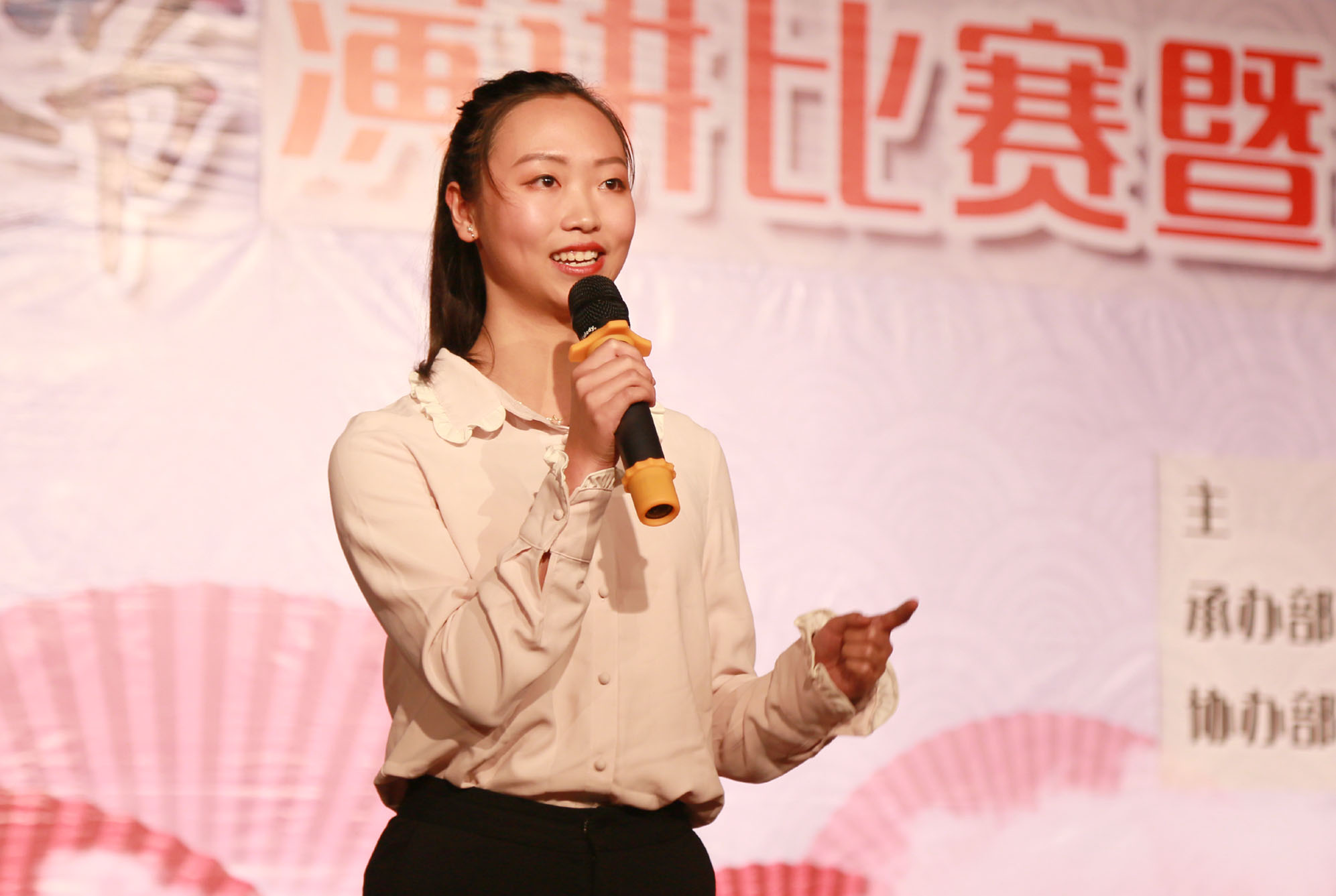 我院第八届校园文化艺术节演讲比赛暨闭幕式圆满落幕