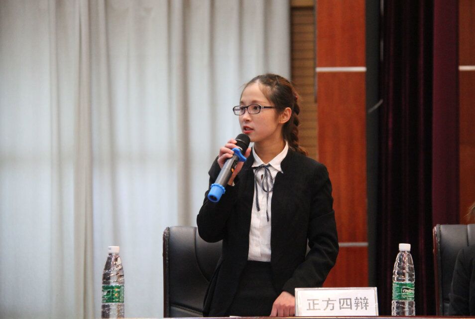 第五届社团文化艺术节“大学生辩论赛”圆满结束