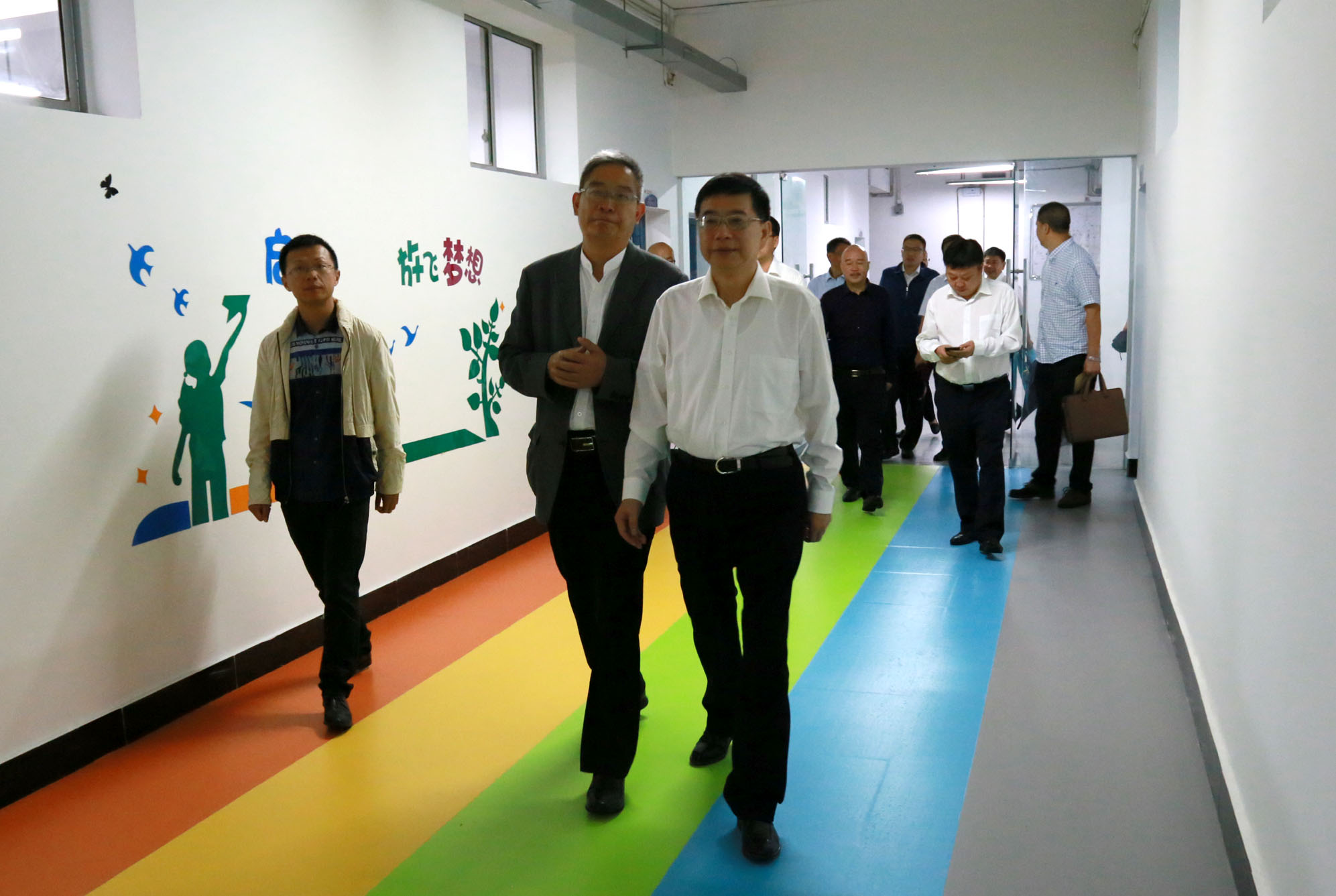 涪陵区委书记周少政率队来校慰问