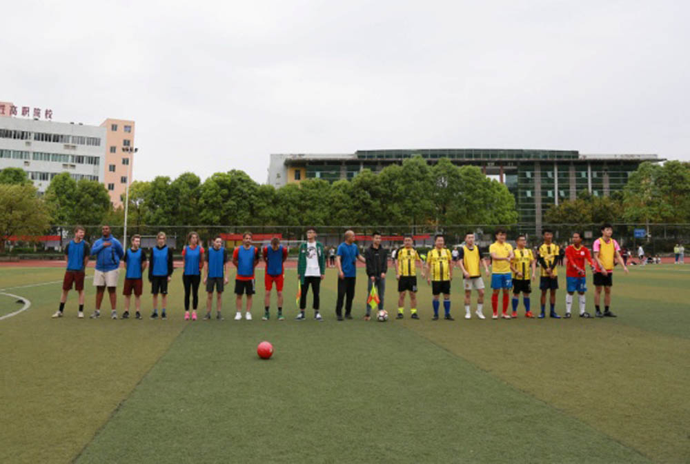比利时海佛—孔多塞大学师生来院访问