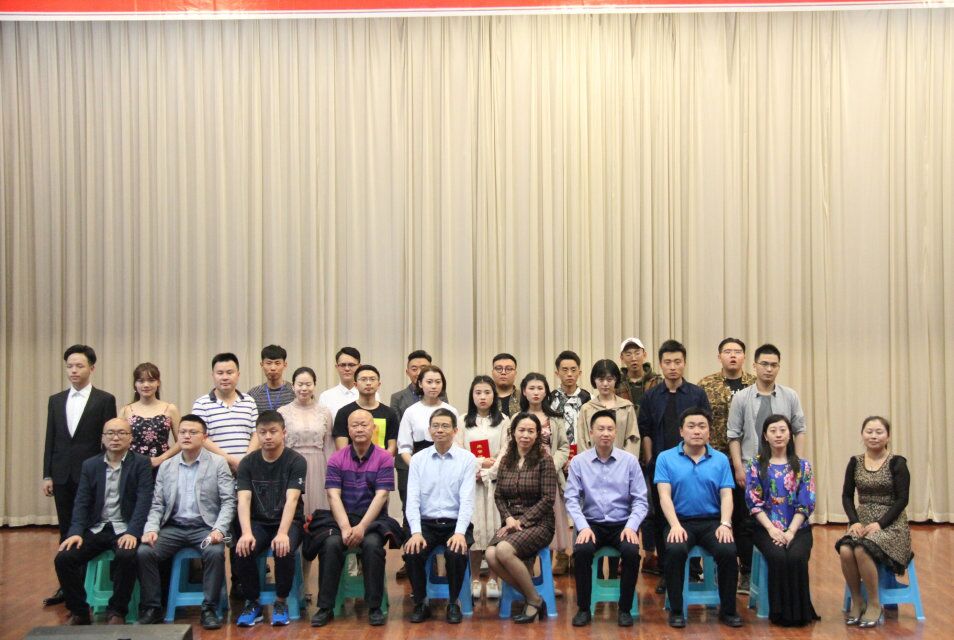 学院举行第七届校园歌手大赛