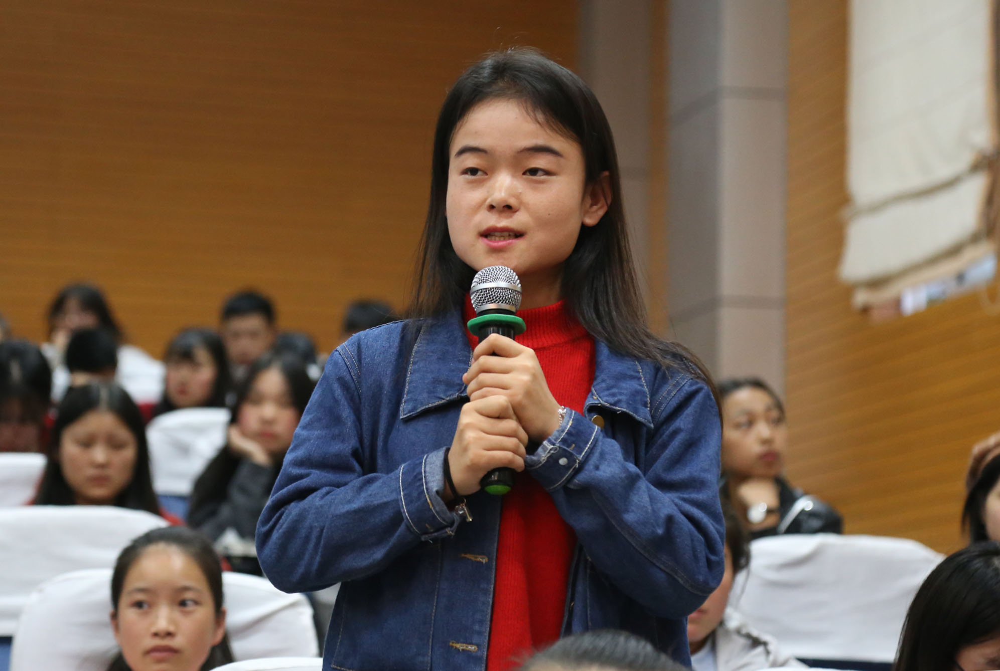 天安门国旗班首任班长董立敢莅临学院作报告