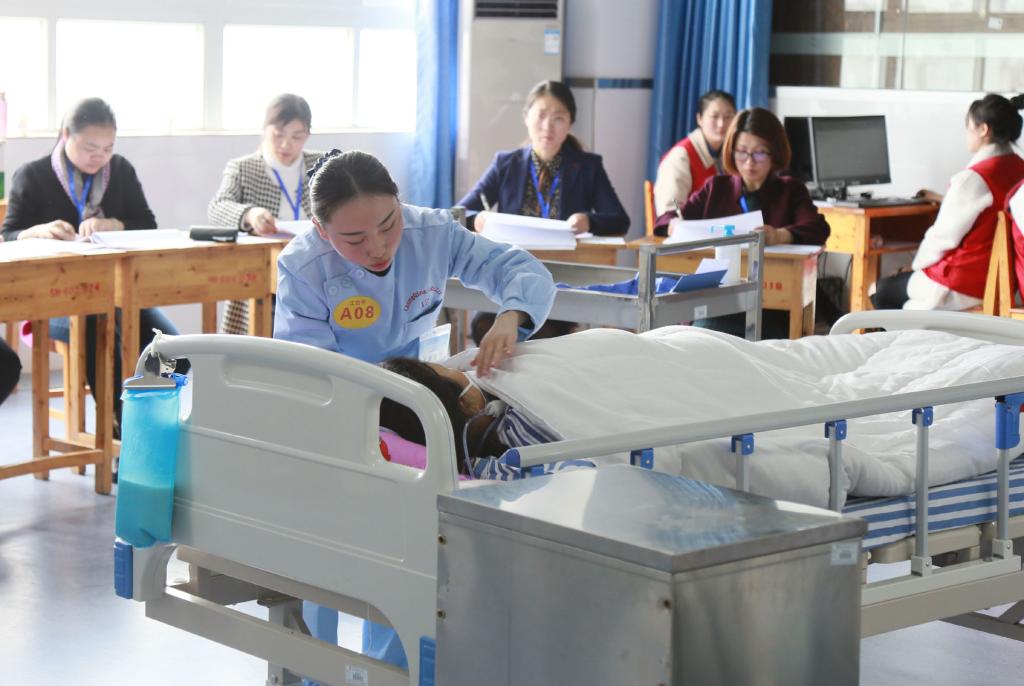 我院承办重庆高职院校学生职业技能竞赛“养老服务技能” 赛项
